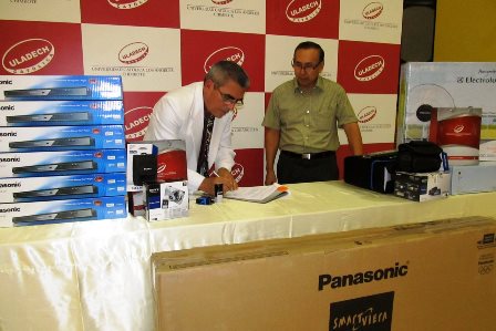 CAMPOS ECHEANDIA FIRMA DONACION